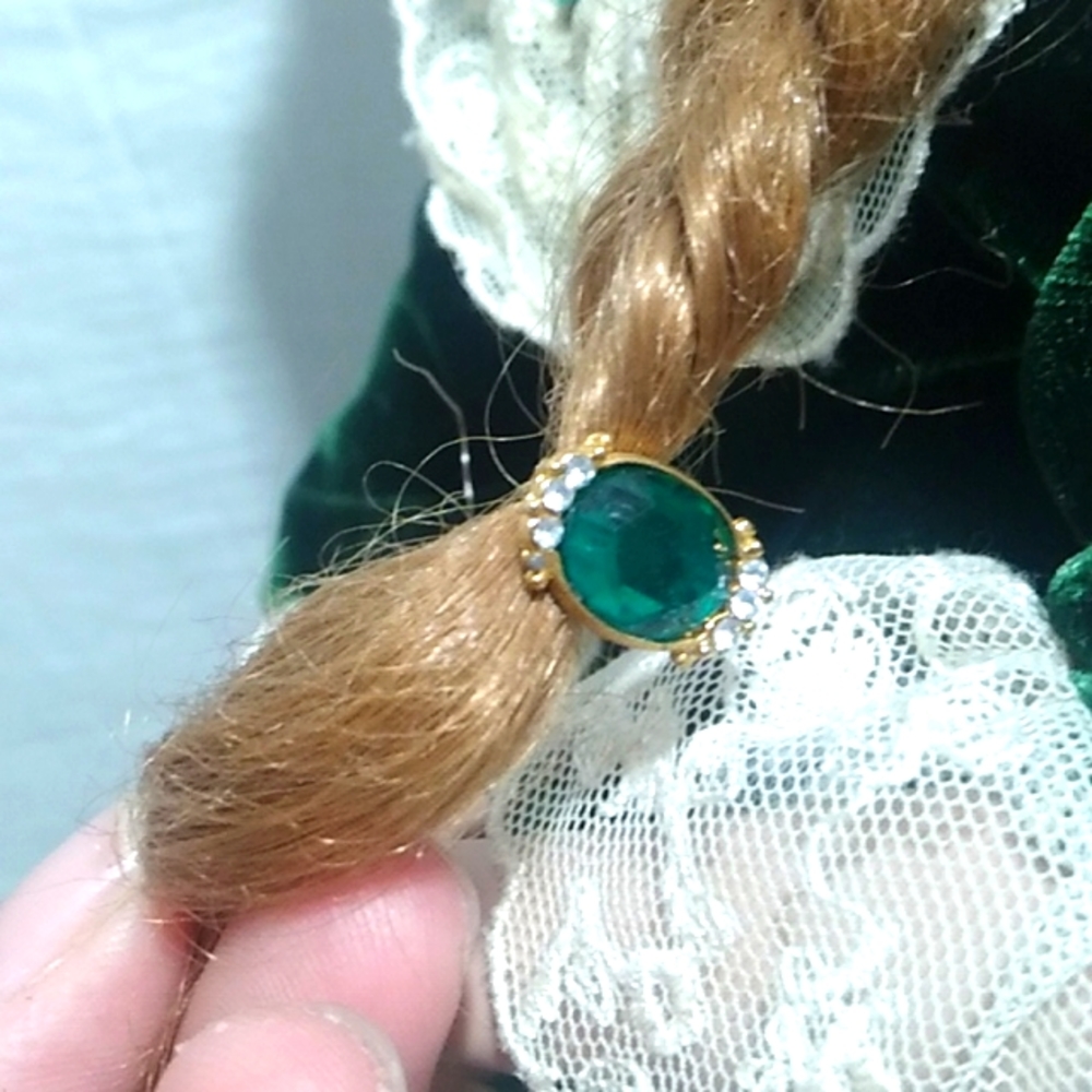 NIB Emerald Memories Doll From The Victorian Fantasies By Linda Mason - Picture 16 of 16